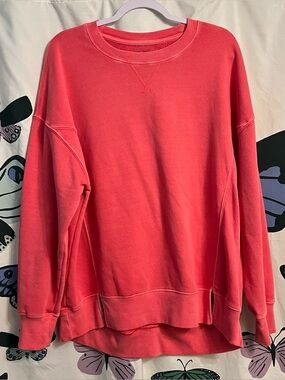 Side Front slit crew sweater
